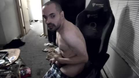 Snapshot of jburns87 chatting on January 10, 1:46 pm jburns87 online show from January 10, 1:46 pm