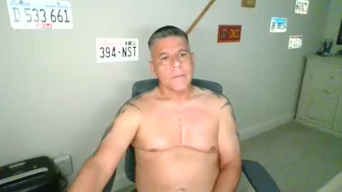 jc1971 online show from May 10, 11:32 pm