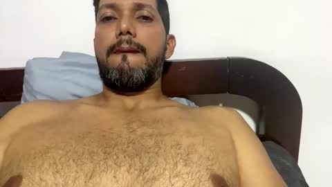 Snapshot of jcpb69 chatting on October 14, 1:50 am jcpb69 online show from October 14, 1:50 am