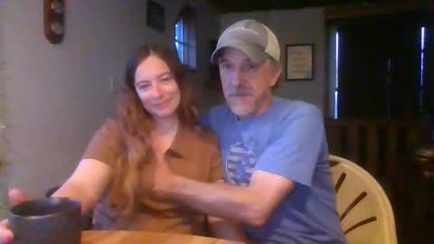 jdgiddy69 online show from May 17, 12:08 am
