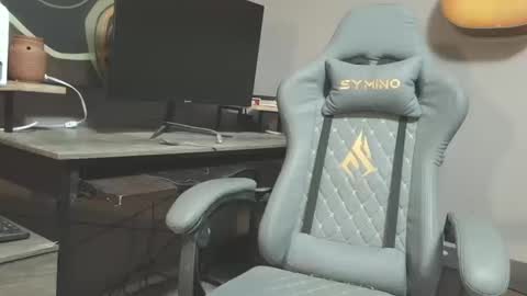 Snapshot of jdog00133 chatting on October 14, 12:50 pm jdog00133 online show from October 14, 12:50 pm