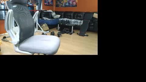 Snapshot of jdog00133 chatting on October 21, 4:24 am jdog00133 online show from October 21, 4:24 am