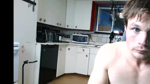 Snapshot of jdog00133 chatting on October 30, 2:13 am jdog00133 online show from October 30, 2:13 am