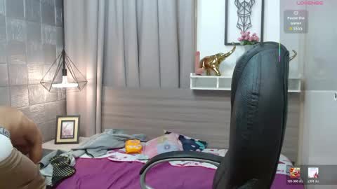 jdwhite18 online show from May 18, 3:13 am