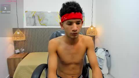 Snapshot of jdwhite18 chatting on June 19, 9:02 am jdwhite18 online show from June 19, 9:02 am