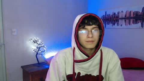 Snapshot of jeam_hot chatting on December 7, 8:49 pm jeam_hot online show from December 7, 8:49 pm