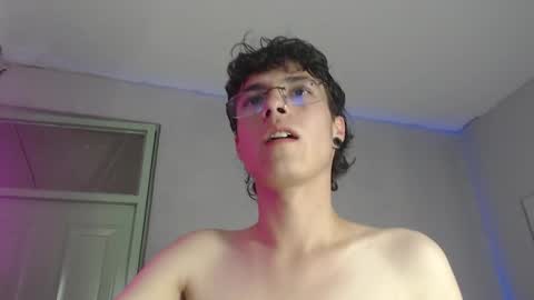 Snapshot of jeam_hot chatting on December 14, 11:01 pm jeam_hot online show from December 14, 11:01 pm