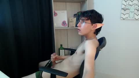 Snapshot of jeam_hot chatting on December 22, 12:50 am jeam_hot online show from December 22, 12:50 am