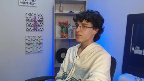 Snapshot of jeam_hot chatting on January 17, 9:28 pm jeam_hot online show from January 17, 9:28 pm