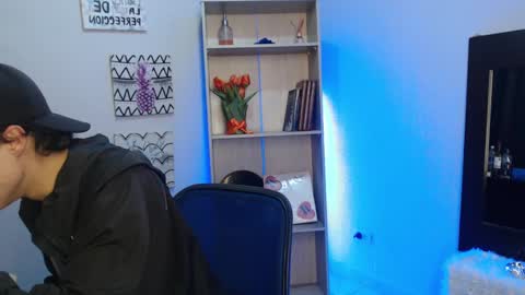 Snapshot of jeam_hot chatting on January 20, 9:32 pm jeam_hot online show from January 20, 9:32 pm