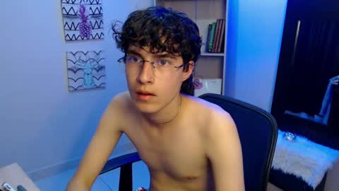 Snapshot of jeam_hot chatting on February 2, 7:35 pm jeam_hot online show from February 2, 7:35 pm