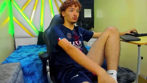 Snapshot of jean_tompson chatting on April 1, 7:44 pm Jean Rodriguez online show from April 1, 7:44 pm