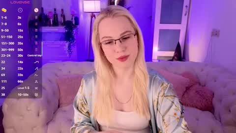 Jean online show from November 26, 9:16 pm