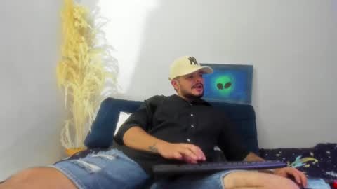 Snapshot of jeann_alex chatting on June 13, 2:09 am Jean alex online show from June 13, 2:09 am