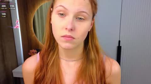 Snapshot of jeanninebeall chatting on February 7, 3:05 pm Bella online show from February 7, 3:05 pm