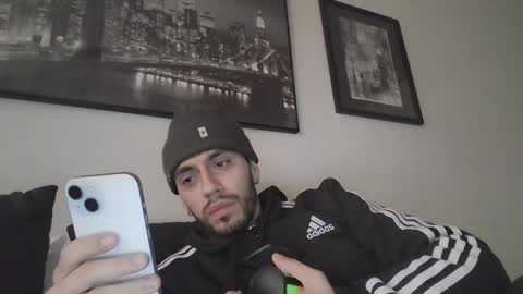 Snapshot of jeanpierbello7 chatting on February 24, 9:41 pm jean pier bello Silva online show from February 24, 9:41 pm