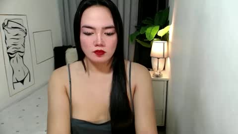 Jeanwants2play online show from November 4, 9:25 pm