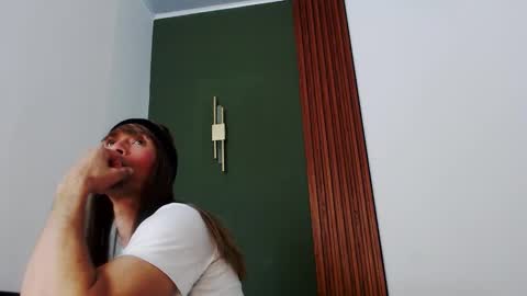 Snapshot of jeanys_sneider chatting on February 25, 5:06 am Jeays online show from February 25, 5:06 am