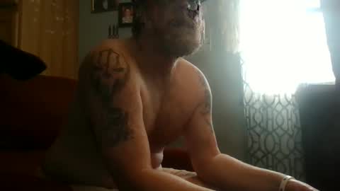 Snapshot of jearnold44 chatting on March 3, 1:20 pm jearnold44 online show from March 3, 1:20 pm