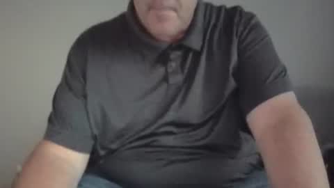 Snapshot of jecko71 chatting on December 19, 9:11 pm dadbody71 online show from December 19, 9:11 pm