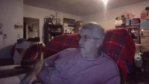 Snapshot of jecko71 chatting on January 18, 2:59 am dadbody71 online show from January 18, 2:59 am