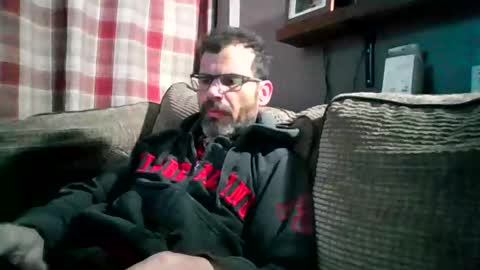 Snapshot of jediknight2 chatting on March 25, 10:05 pm Matt online show from March 25, 10:05 pm