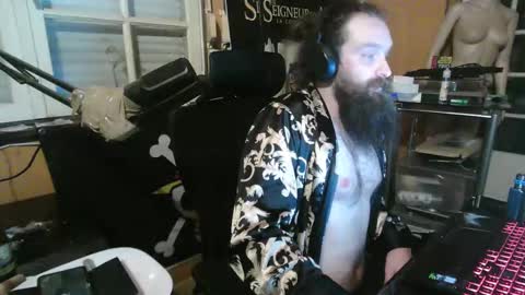 Snapshot of jedok chatting on February 14, 4:42 am CharmingCharmander online show from February 14, 4:42 am