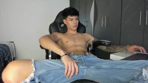 Jeanpii01 online show from April 29, 9:21 pm