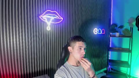 Jeff  online show from December 15, 12:53 pm