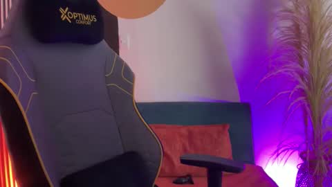 Jeff and Mugi  Independent model online show from March 30, 6:09 pm