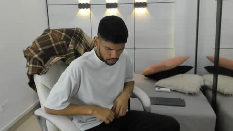 Snapshot of jeff_nick chatting on October 8, 11:19 am Jeff Nick online show from October 8, 11:19 am