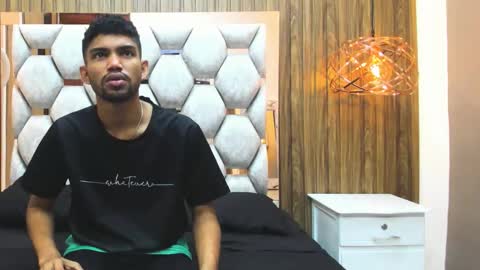 Snapshot of jeff_nick chatting on October 20, 11:43 am Jeff Nick online show from October 20, 11:43 am