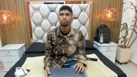 Snapshot of jeff_nick chatting on October 21, 11:22 am Jeff Nick online show from October 21, 11:22 am