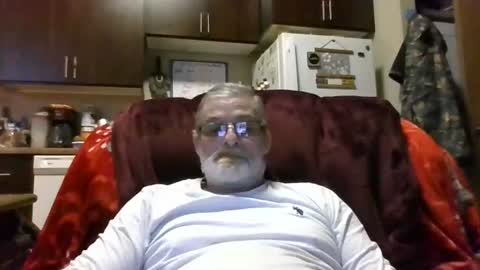 jeffbb895843 online show from April 23, 3:52 am