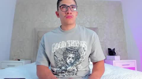 Snapshot of jeffdaltton chatting on February 13, 12:43 pm Jeff online show from February 13, 12:43 pm