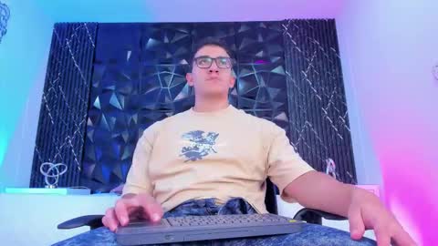 Snapshot of jeffdaltton chatting on October 25, 8:14 pm Jeff online show from October 25, 8:14 pm