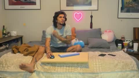 Snapshot of jeffrito0707 chatting on February 14, 8:33 am jeffrito0707 online show from February 14, 8:33 am