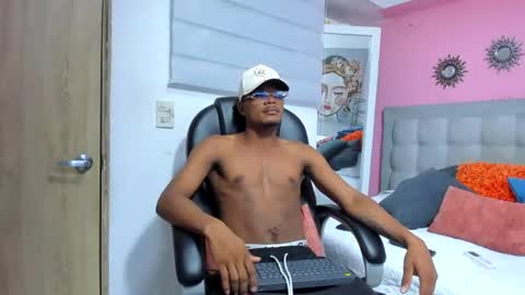 jeikon_black19 online show from July 12, 7:38 pm
