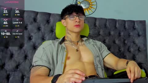 JC online show from December 7, 1:40 pm