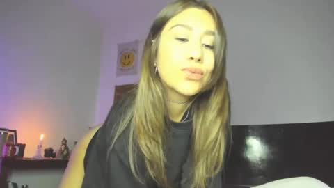 Snapshot of jeinsssgreys chatting on January 25, 2:04 am Greys online show from January 25, 2:04 am