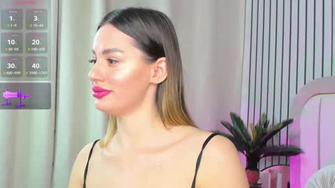 Snapshot of jelisse_jones chatting on December 16, 2:05 pm Jelisse online show from December 16, 2:05 pm