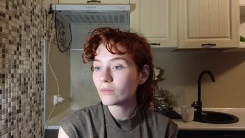 Snapshot of jelly_cherry chatting on April 23, 9:06 pm Emily online show from April 23, 9:06 pm