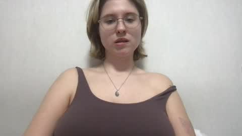 Inna  online show from March 29, 1:44 pm