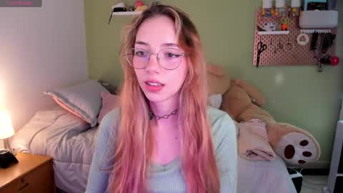 Jelly  online show from May 1, 11:09 pm