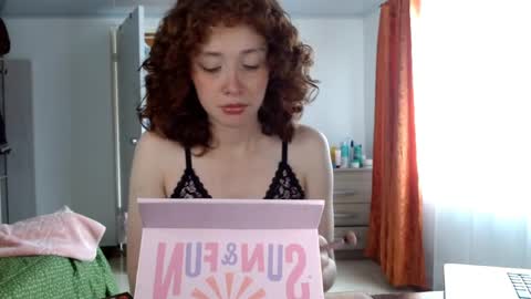 jellyrose online show from April 1, 7:44 pm