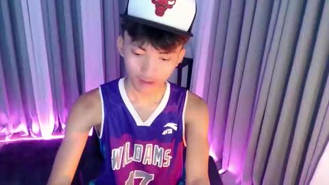 jemart_urnaughtboy online show from May 10, 10:42 am