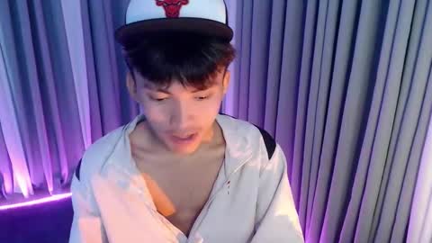 jemart_urnaughtboy online show from May 17, 10:44 am