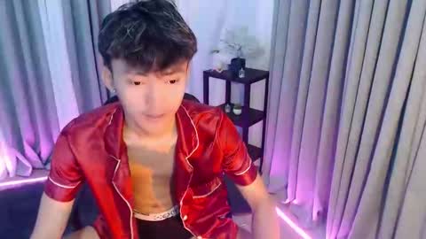 jemart_urnaughtboy online show from May 22, 10:43 am