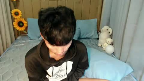 jemart_urnaughtboy online show from July 7, 2:43 pm