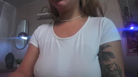 Snapshot of jen_rose_ chatting on June 20, 8:22 pm jen_rose_ online show from June 20, 8:22 pm